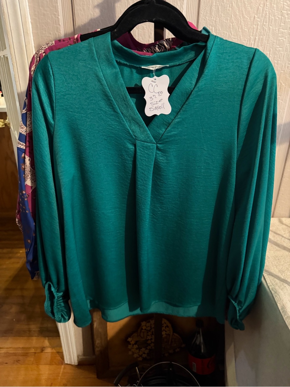 Women’s Teal V-Neck Long Sleeve Top